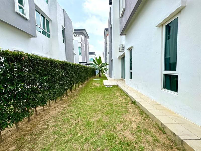 Semi-Detached House for Sale in Bandar Bukit Raja (Klang) - Nazri Hassan - Exterior - PropertyGuru.com.my