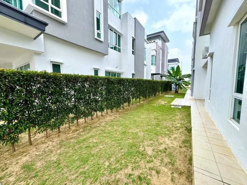 Semi-Detached House for Sale in Bandar Bukit Raja (Klang) - Nazri Hassan - Exterior - PropertyGuru.com.my