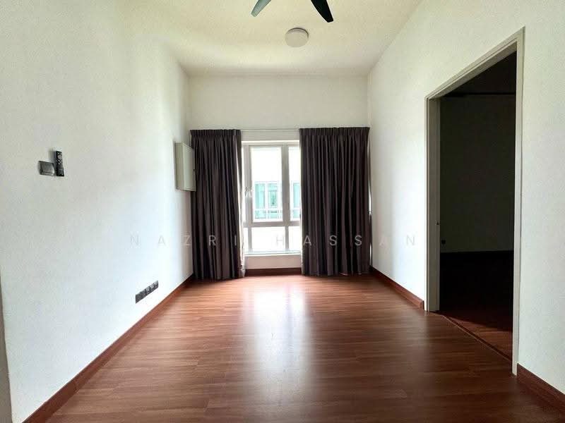 Semi-Detached House for Sale in Bandar Bukit Raja (Klang) - Nazri Hassan - Living Room - PropertyGuru.com.my