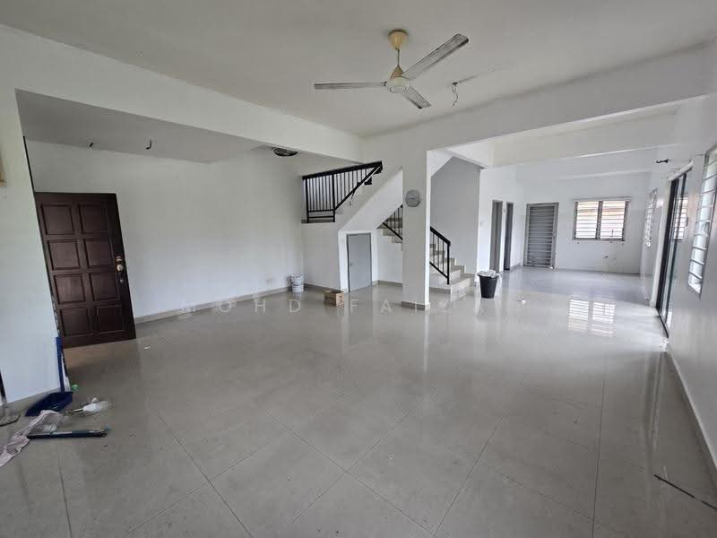 Rumah Teres 2-Tingkat untuk Dijual di Nilai (Negeri Sembilan) - Mohd Faizal - Living Room - PropertyGuru.com.my