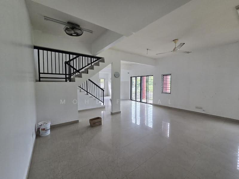 Rumah Teres 2-Tingkat untuk Dijual di Nilai (Negeri Sembilan) - Mohd Faizal - Living Room - PropertyGuru.com.my