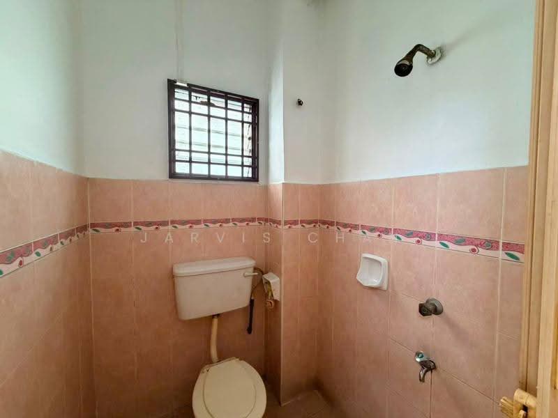 Terraced House for Sale in Taman Mutiara Rini (Skudai) - Jarvis Chan - Bathroom - PropertyGuru.com.my
