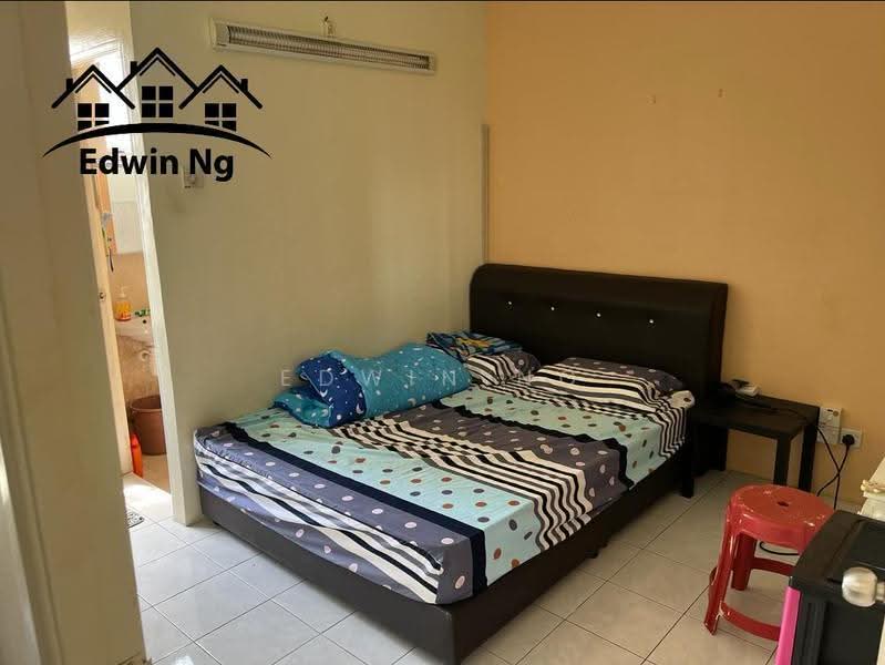 Pangsapuri untuk Dijual di Relau Vista Apartment - Edwin Ng - Bedroom - PropertyGuru.com.my