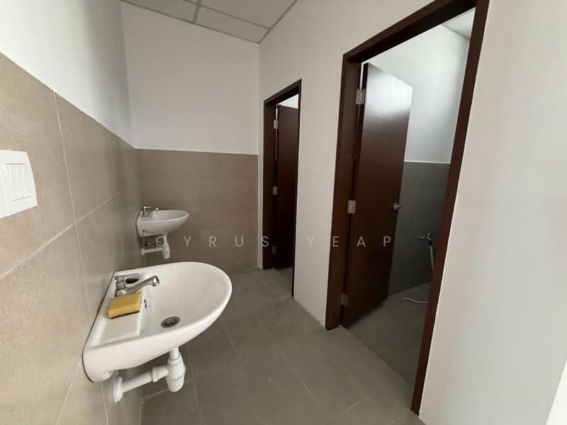 Shop / Office untuk Disewa di Austin Crest (Johor Bahru) - Cyrus Yeap - Bathroom - PropertyGuru.com.my