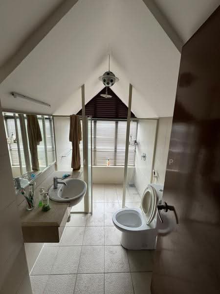 Semi-Detached House for Sale in Sri Hartamas (Kuala Lumpur) - Jasmine Yap - Bathroom - PropertyGuru.com.my