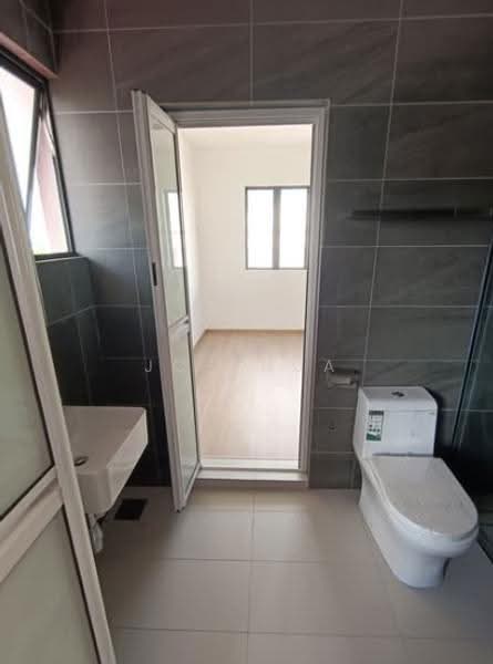 Rumah Teres 2-Tingkat untuk Dijual di Taman Desa Seputeh (Seputeh) - JC Chua - Bathroom - PropertyGuru.com.my