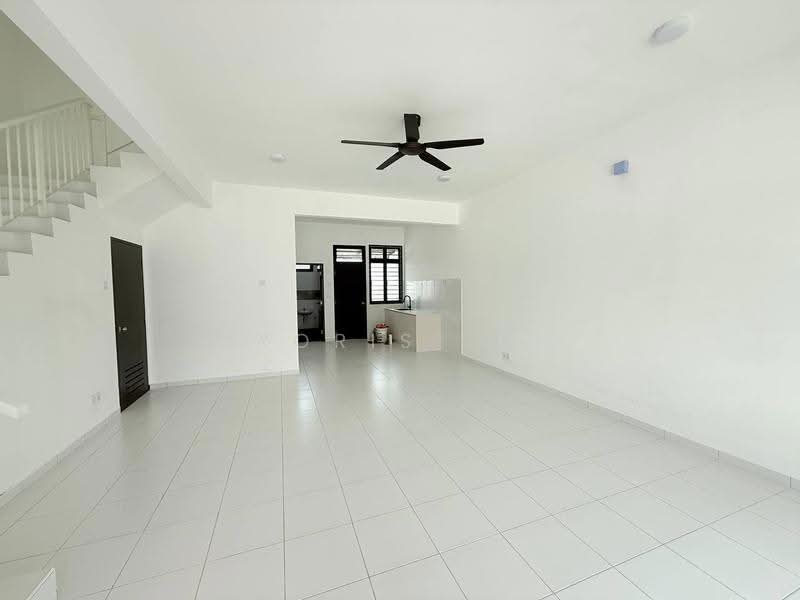 2-storey Terraced House for Rent in Johor Bahru (Johor) - Kyoris Loh - Living Room - PropertyGuru.com.my