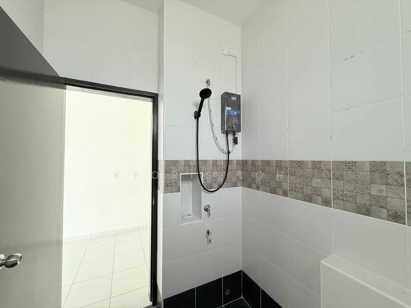 2-storey Terraced House for Rent in Johor Bahru (Johor) - Kyoris Loh - Bathroom - PropertyGuru.com.my