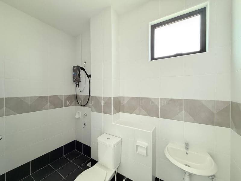 2-storey Terraced House for Rent in Johor Bahru (Johor) - Kyoris Loh - Bathroom - PropertyGuru.com.my