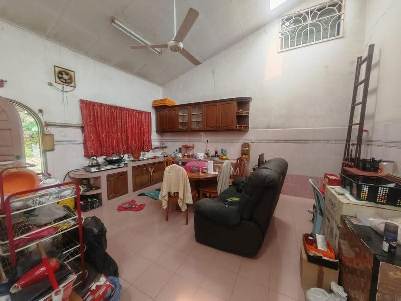 1-storey Terraced House for Sale in Taman Teman (Jasin) - YB Lim - PropertyGuru.com.my