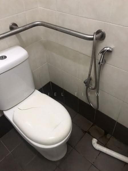 Kedai untuk Disewa di Taman Kok Lian (Jalan Kuching) - Daniel Tiew - Bathroom - PropertyGuru.com.my