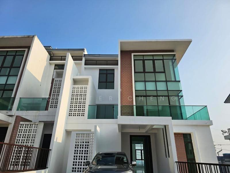 Semi-Detached House for Sale in Putra Heights (Subang Jaya) - Chester Cheng - PropertyGuru.com.my