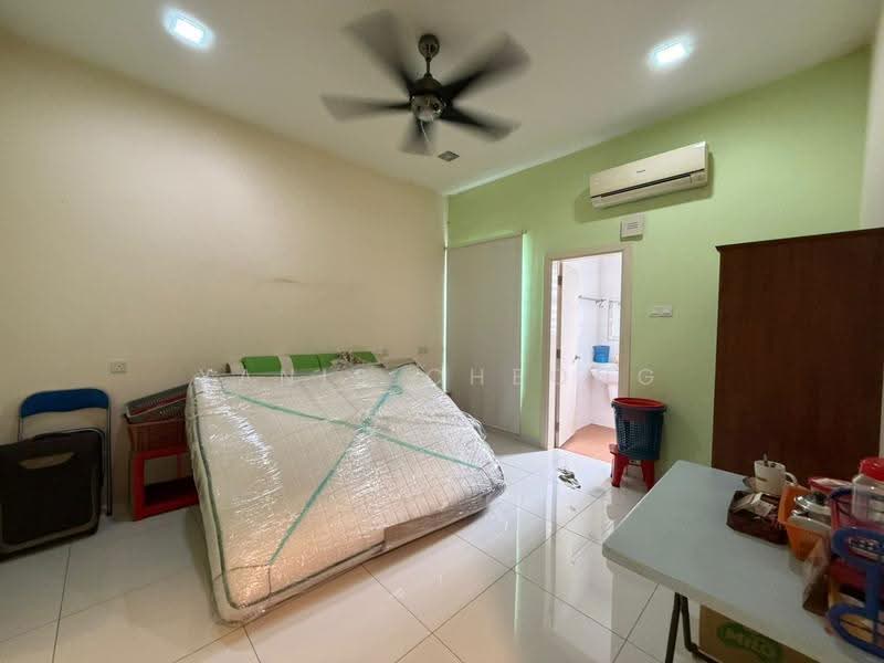 Semi-Detached House for Sale in One Sierra (Selayang) - Yanis Cheong - Bedroom - PropertyGuru.com.my