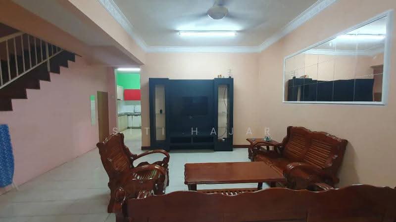 2-storey Terraced House for Sale in Seksyen U10 (Shah Alam) - Siti Hajar - Living Room - PropertyGuru.com.my