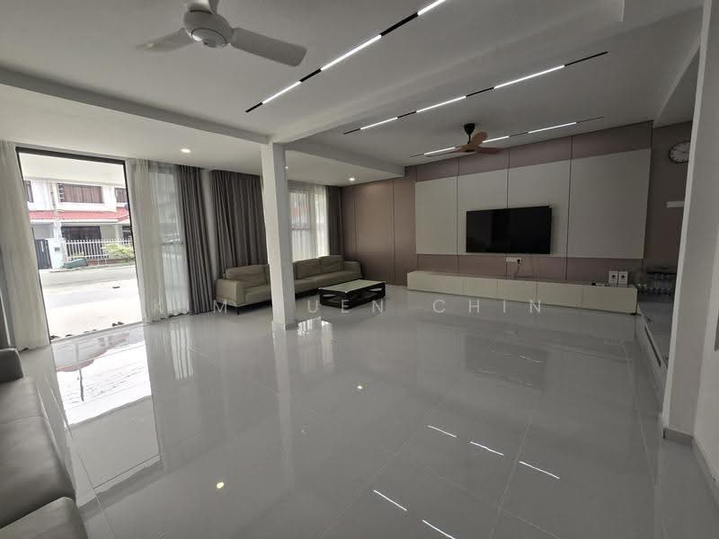 2-storey Terraced House for Rent in Taman Bunga Raja (Kota Kinabalu) - Kim Fuen Chin - Living Room - PropertyGuru.com.my