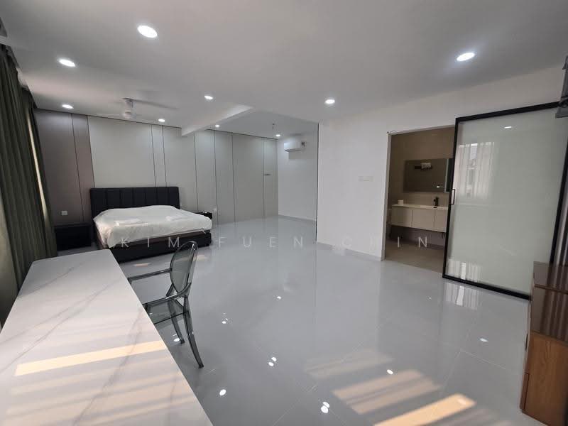 2-storey Terraced House for Rent in Taman Bunga Raja (Kota Kinabalu) - Kim Fuen Chin - Bedroom - PropertyGuru.com.my