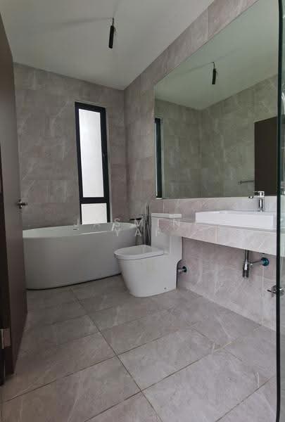 Semi-Detached House for Rent in Taman Sepang (Sepang) - Jasmine Yap - Bathroom - PropertyGuru.com.my
