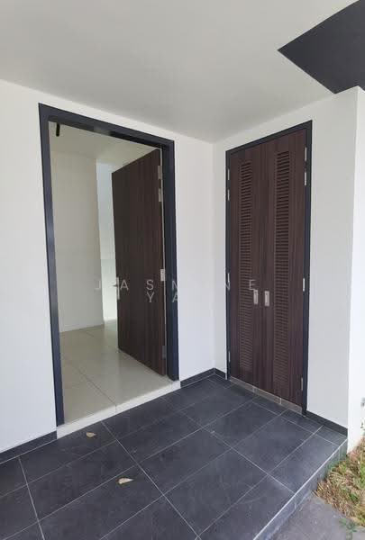 Semi-Detached House for Rent in Taman Sepang (Sepang) - Jasmine Yap - Entrance - PropertyGuru.com.my
