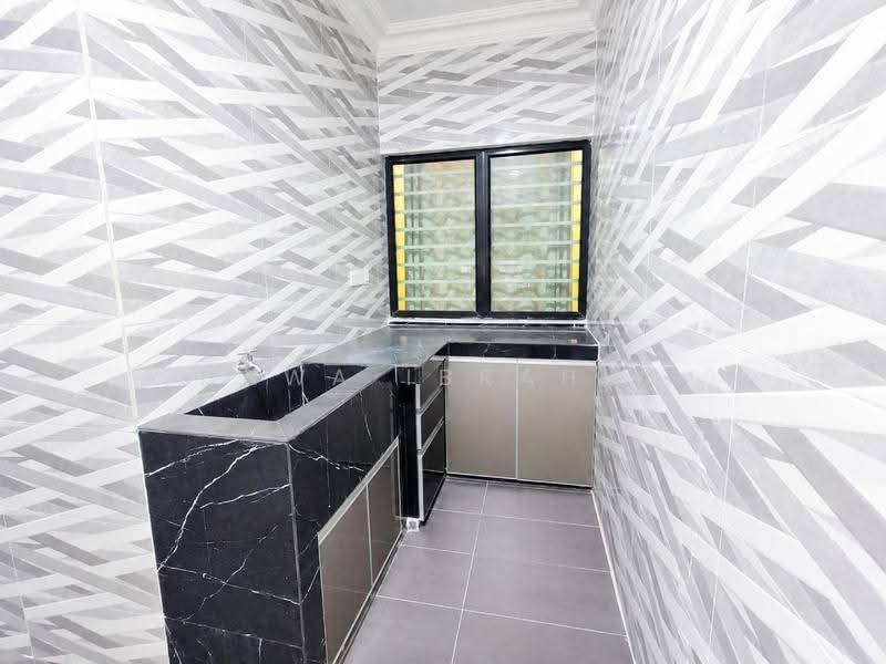 Rumah Teres 2-Tingkat untuk Dijual di Nilai Impian (Nilai) - Hawa Ibrahim - Kitchen - PropertyGuru.com.my