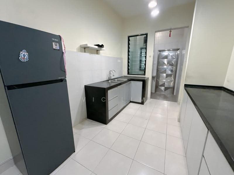 Rumah Teres 2-Tingkat untuk Dijual di Taman Redang (Johor Bahru) - Vic Lim - Kitchen - PropertyGuru.com.my