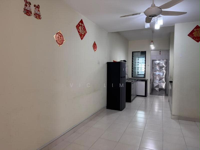 Rumah Teres 2-Tingkat untuk Dijual di Taman Redang (Johor Bahru) - Vic Lim - Kitchen - PropertyGuru.com.my