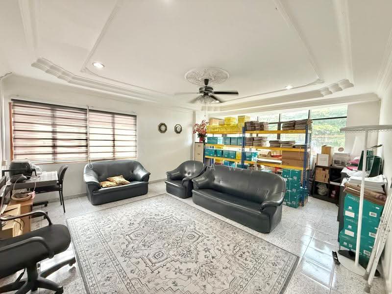 Shop / Office untuk Disewa di Taman Maju (Batu Pahat) - ZG Law - Living Room - PropertyGuru.com.my