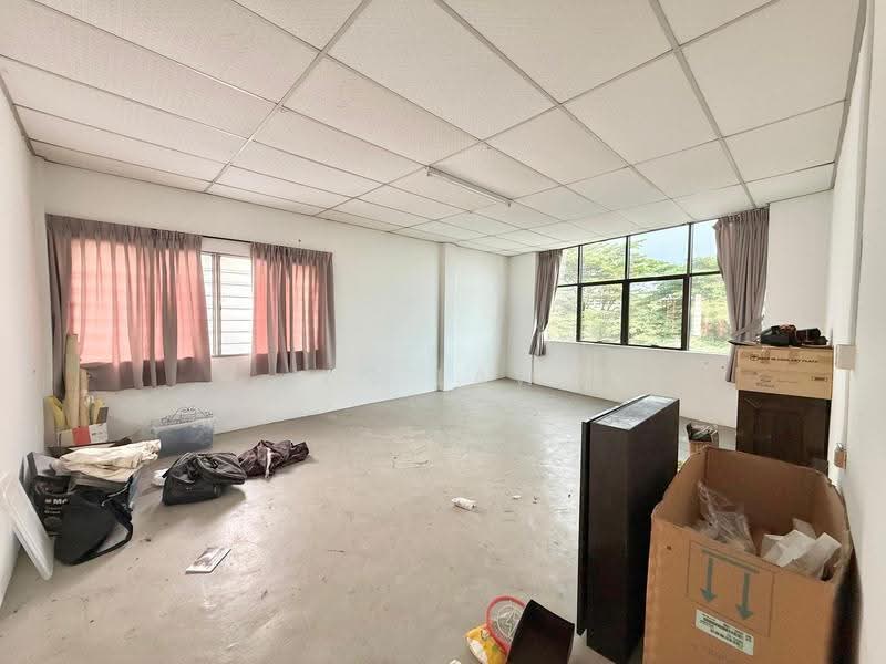 Shop / Office untuk Disewa di Taman Maju (Batu Pahat) - ZG Law - Interior - PropertyGuru.com.my