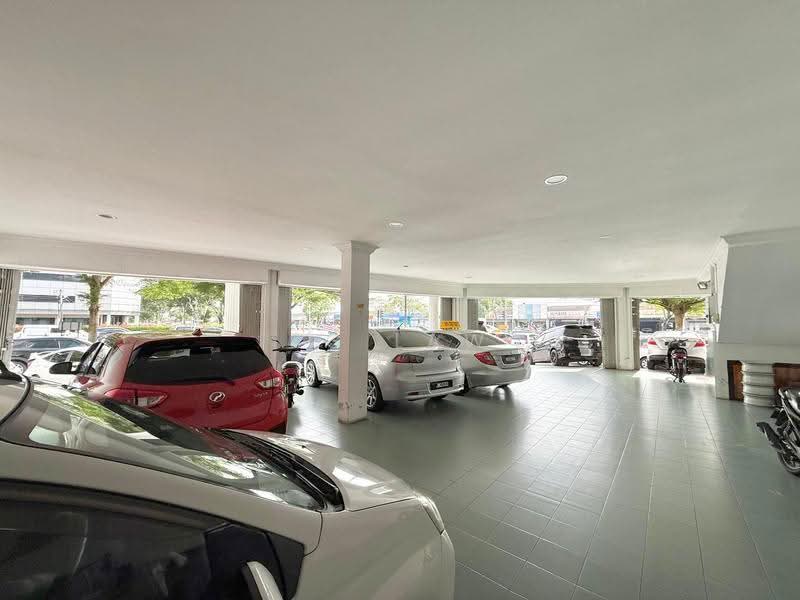 Shop / Office untuk Disewa di Taman Maju (Batu Pahat) - ZG Law - Car Park - PropertyGuru.com.my
