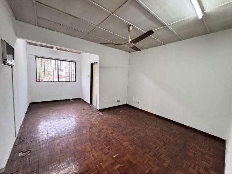 2-storey Terraced House for Sale in Taman Pertama (Cheras) - ChaoLim . - Living Room - PropertyGuru.com.my