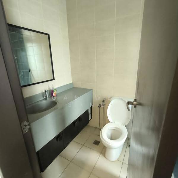 Condominium for Rent at Shaftsbury Residence - GAN WEY SAND - Bathroom - PropertyGuru.com.my