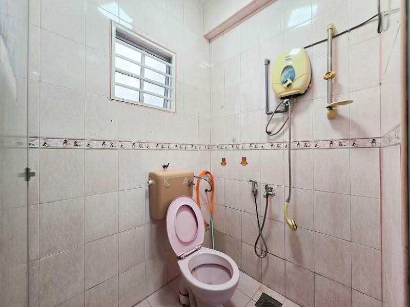 2-storey Terraced House for Sale in Taman Pinggiran Batu Caves (Selayang) - Shaziery Iskandar - Bathroom - PropertyGuru.com.my