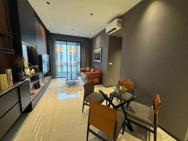 Kediaman Servis untuk Dijual di Sunway Cochrane - Andrew Loh - Living Room - PropertyGuru.com.my