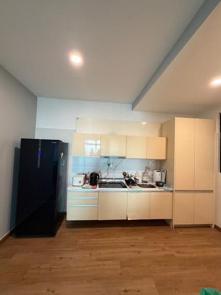 Kediaman Servis untuk Dijual di Sky Loft Premium Suites - Jin Teok - Kitchen - PropertyGuru.com.my