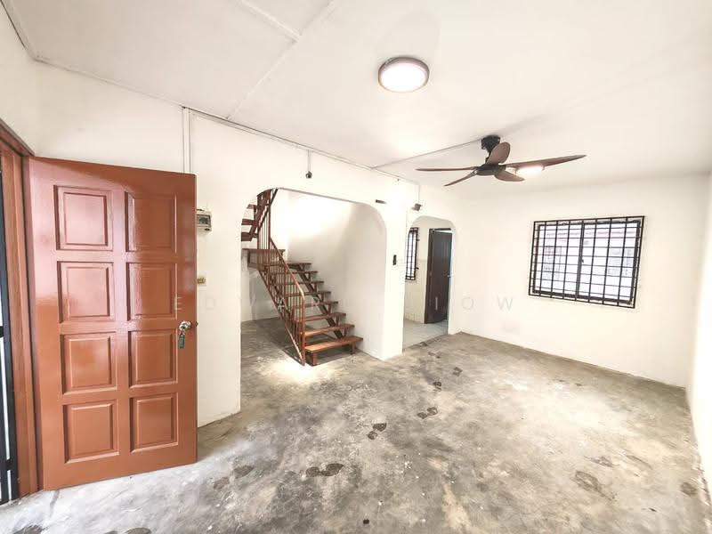 2-storey Terraced House for Rent in Pasir Gudang (Johor) - Edward Siow - Living Room - PropertyGuru.com.my