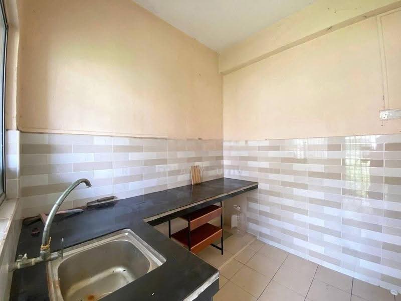 2-storey Terraced House for Sale in Bandar baru bangi (Bandar Baru Bangi) - Sri Rohayu Yusof - Kitchen - PropertyGuru.com.my
