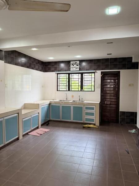 2-storey Terraced House for Sale in Taman Pertama (Cheras) - ChaoLim . - Kitchen - PropertyGuru.com.my
