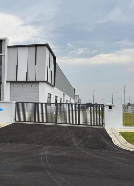 Cluster Factory for Rent in Eco Business Park 1 (Johor Bahru) - Calvin Chuah - Exterior - PropertyGuru.com.my