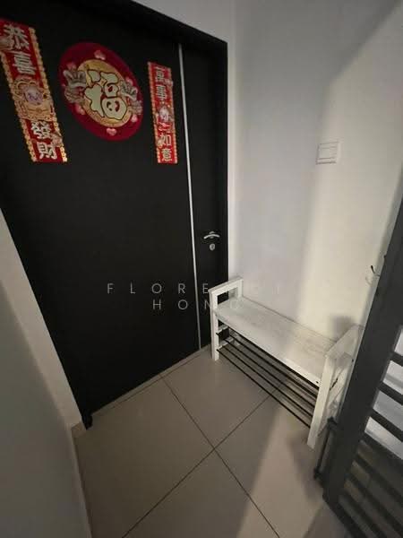 Kondominium untuk Dijual di M Condominium @ Larkin - Florence Hong - Entrance - PropertyGuru.com.my