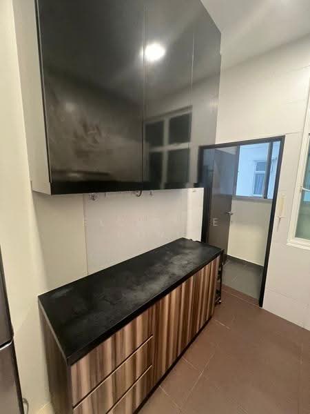 Kondominium untuk Dijual di M Condominium @ Larkin - Florence Hong - Kitchen - PropertyGuru.com.my