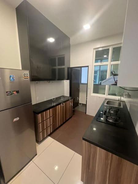 Kondominium untuk Dijual di M Condominium @ Larkin - Florence Hong - Kitchen - PropertyGuru.com.my