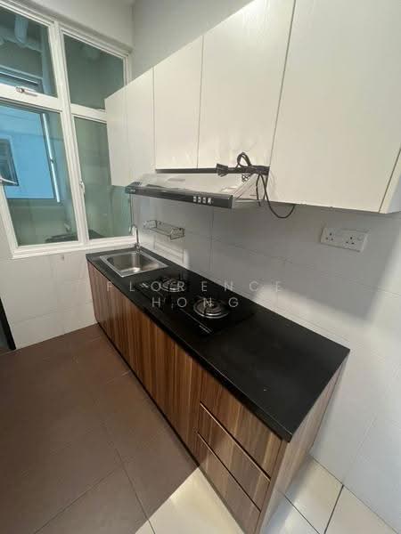 Kondominium untuk Dijual di M Condominium @ Larkin - Florence Hong - Kitchen - PropertyGuru.com.my