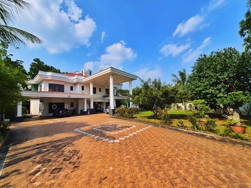 Bungalow House for Sale in Seksyen 6 (Kota Damansara) - Nor Azhar Azlan - Exterior - PropertyGuru.com.my