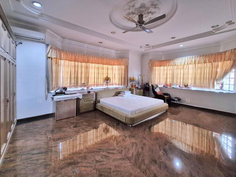 Bungalow House for Sale in Seksyen 6 (Kota Damansara) - Nor Azhar Azlan - Bedroom - PropertyGuru.com.my