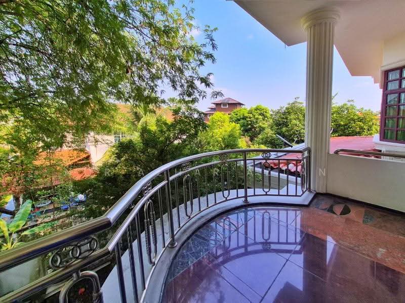 Bungalow House for Sale in Seksyen 6 (Kota Damansara) - Nor Azhar Azlan - Balcony - PropertyGuru.com.my