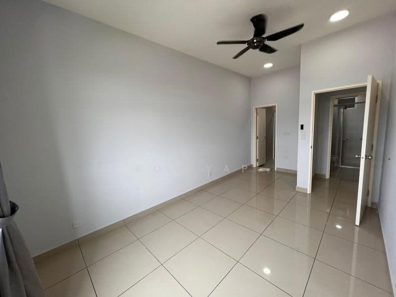 Service Residence for Rent at Meridin Bayvue Serviced Apartment - Roy Yap - Interior - PropertyGuru.com.my