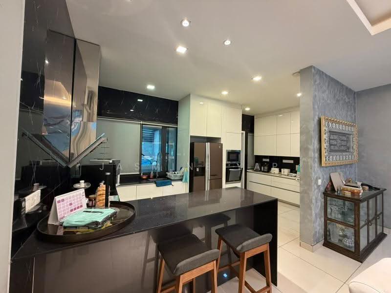 Bungalow House untuk Dijual di Taman Sains Selangor (Kota Damansara) - Jasmine Yap - Kitchen - PropertyGuru.com.my