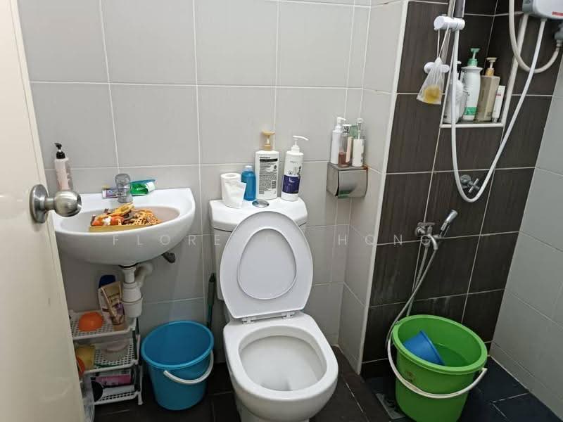 Rumah Teres 2-Tingkat untuk Dijual di Taman Mount Austin (Tebrau) - Florence Hong - Bathroom - PropertyGuru.com.my