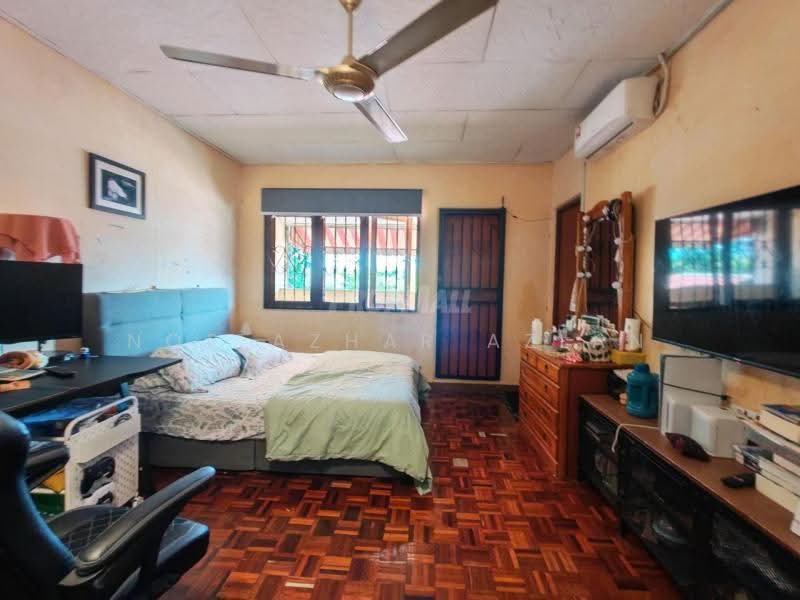2-storey Terraced House for Sale in Bandar Baru Bangi (Selangor) - Nor Azhar Azlan - Bedroom - PropertyGuru.com.my
