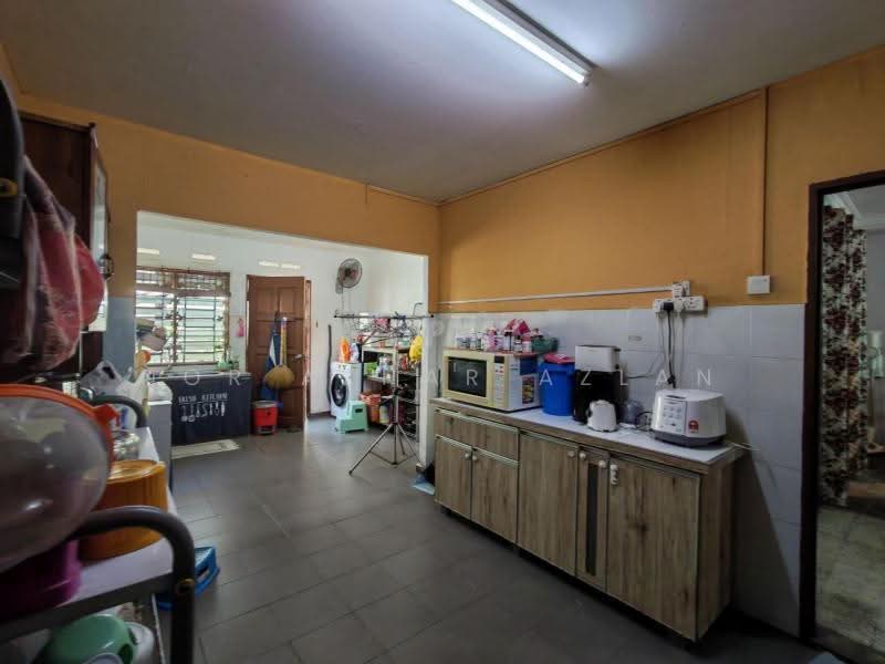 2-storey Terraced House for Sale in Bandar Baru Bangi (Selangor) - Nor Azhar Azlan - Kitchen - PropertyGuru.com.my