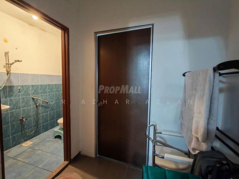 2-storey Terraced House for Sale in Bandar Baru Bangi (Selangor) - Nor Azhar Azlan - Bathroom - PropertyGuru.com.my
